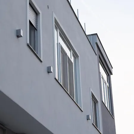 & Rooftop - Sky