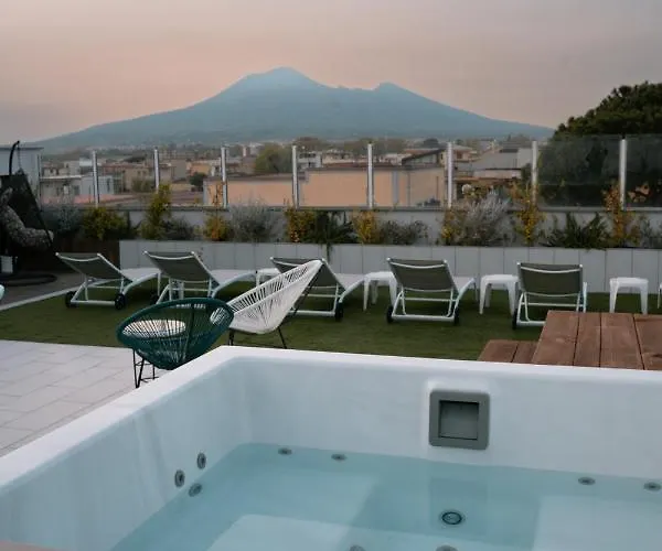 Apartment & Rooftop - Sky